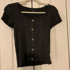 American Eagle grey button top
